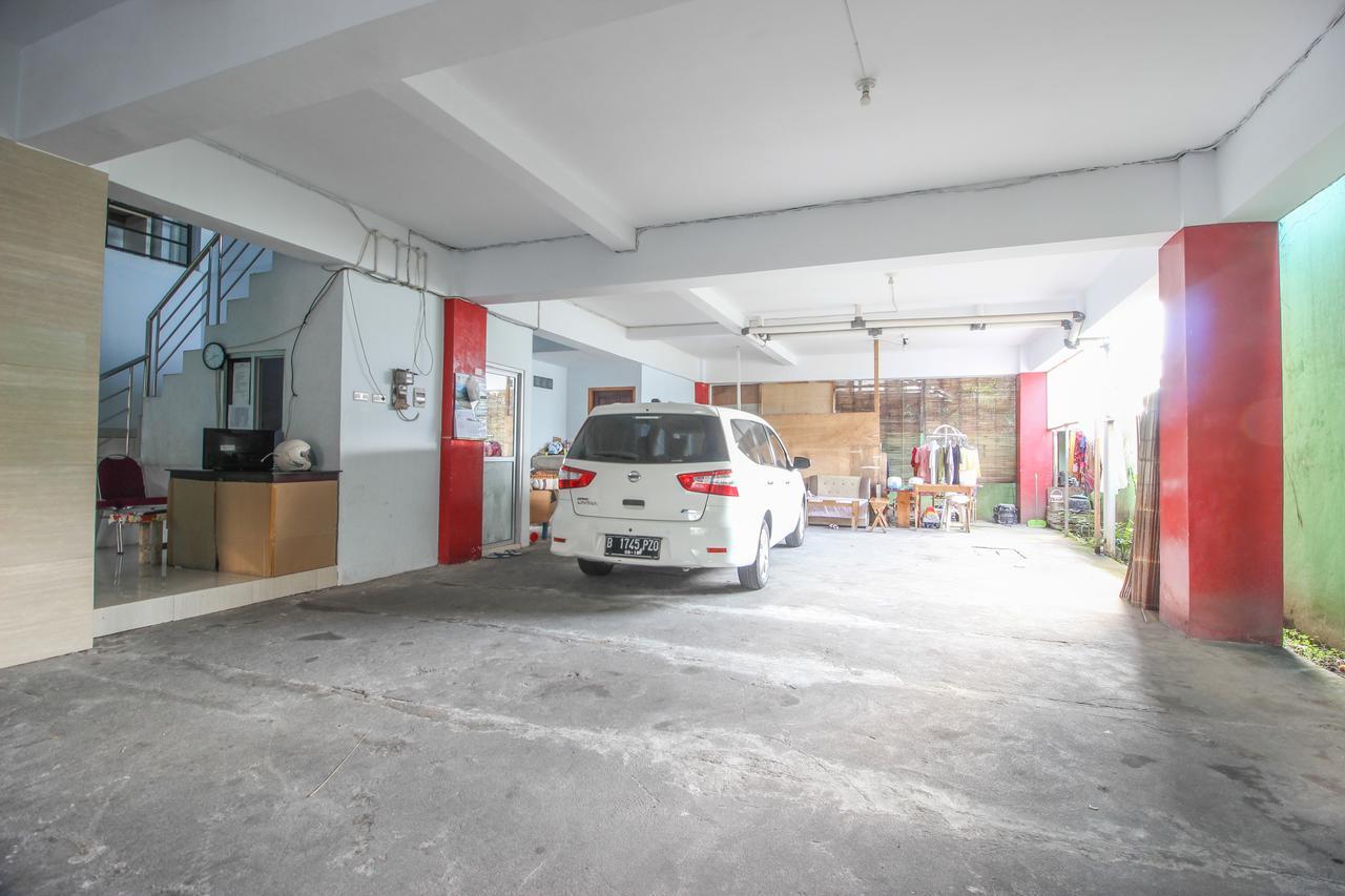 Reddoorz Plus Near Lippo Plaza Jogjakarta Yogyakarta Exteriör bild