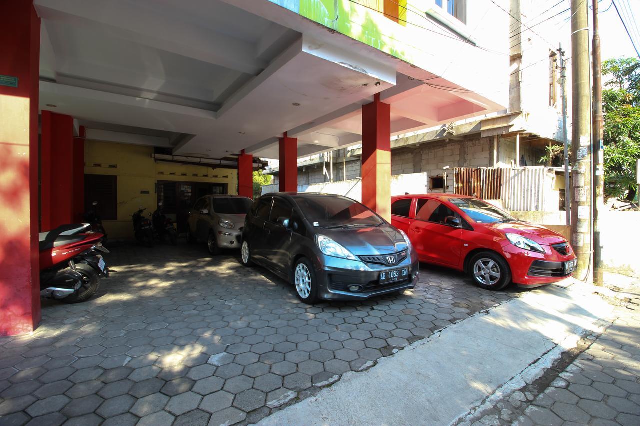 Reddoorz Plus Near Lippo Plaza Jogjakarta Yogyakarta Exteriör bild